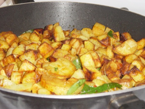 Govinda Dasu Aloo Fry with Karipatha (Curry Leaves)Ready